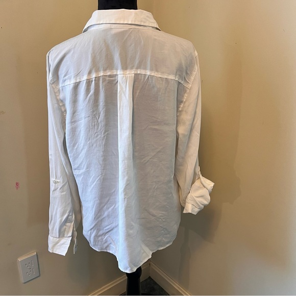 Chicos white button front top with long sleeves in size 2 or med - Picture 8 of 11